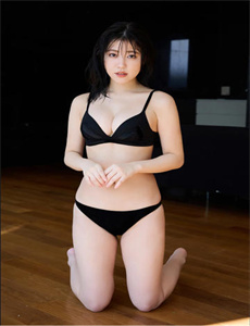 《经典乱家庭伦小说-美女的三大隐私给你看》