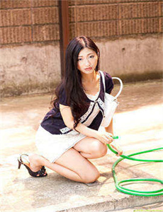 《办公室被三个老板玩弄-诱惑我的邻家美女姐姐》